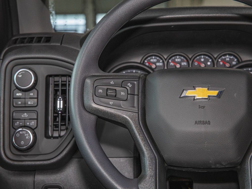 2025 Chevrolet Silverado 1500 in St-Jérôme, Quebec - 13 - w1024h768px