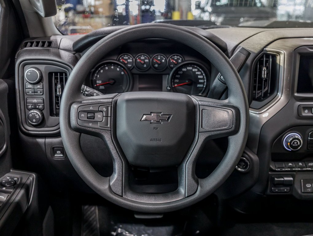 Chevrolet Silverado 1500  2025 à St-Jérôme, Québec - 12 - w1024h768px