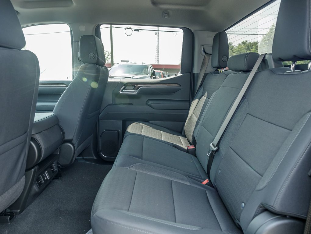 2025 Chevrolet Silverado 1500 in St-Jérôme, Quebec - 31 - w1024h768px