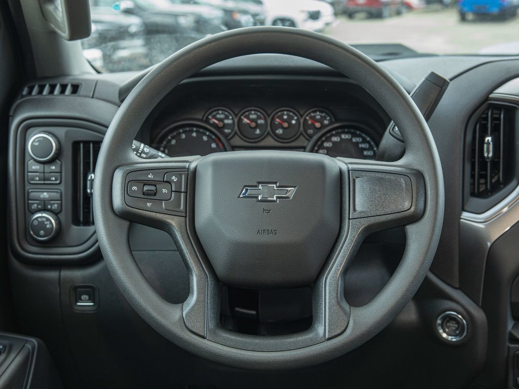 Chevrolet Silverado 1500  2025 à St-Jérôme, Québec - 13 - w1024h768px