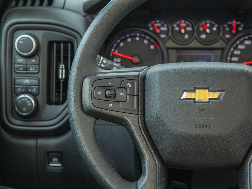 Chevrolet Silverado 1500  2025 à St-Jérôme, Québec - 15 - w1024h768px