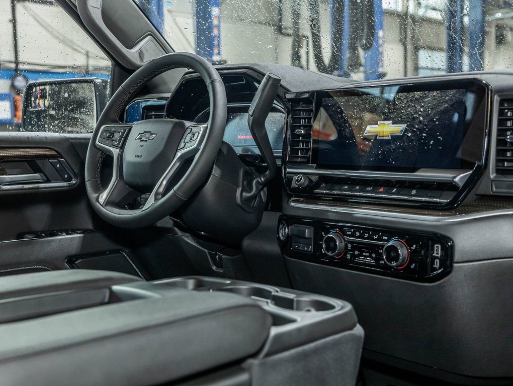 2025 Chevrolet Silverado 1500 in St-Jérôme, Quebec - 31 - w1024h768px