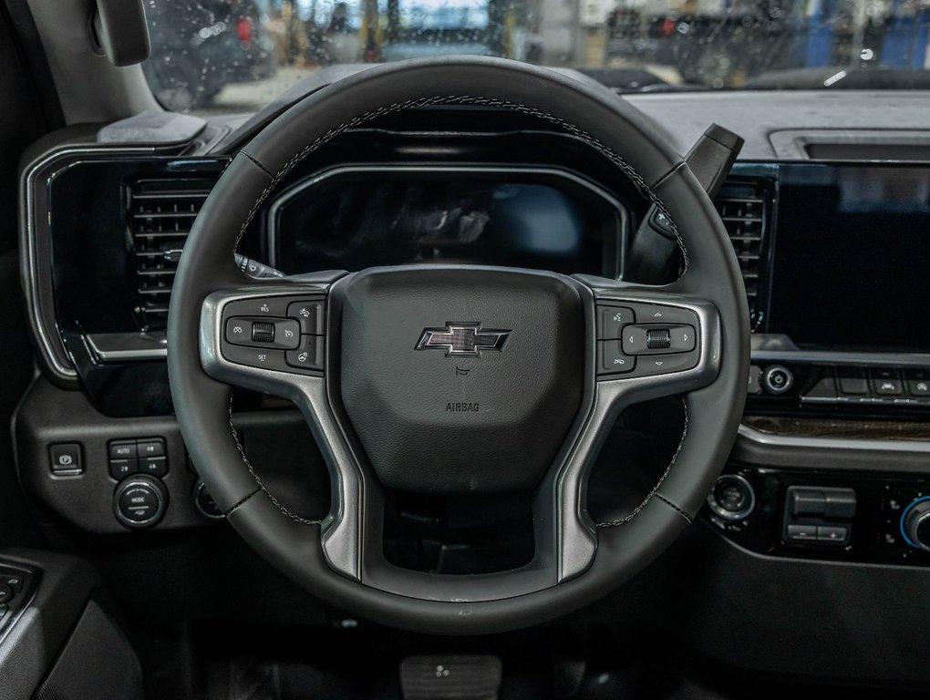 2025 Chevrolet Silverado 1500 in St-Jérôme, Quebec - 13 - w1024h768px