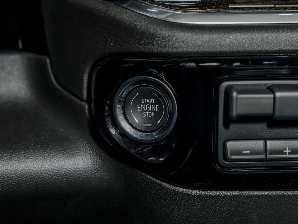 2025 Chevrolet Silverado 1500 in St-Jérôme, Quebec - 22 - w1024h768px