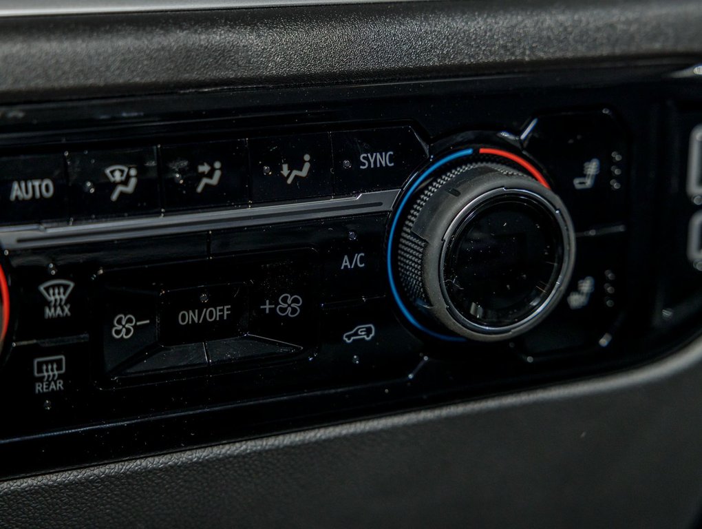2025 Chevrolet Silverado 1500 in St-Jérôme, Quebec - 24 - w1024h768px