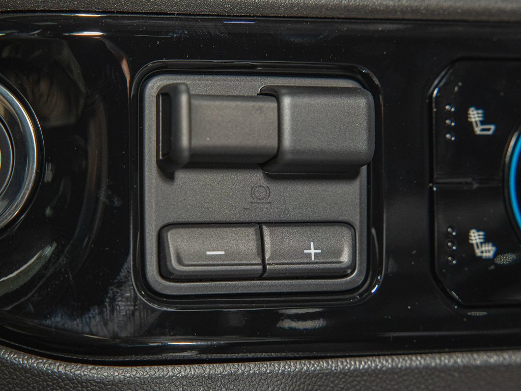 2025 Chevrolet Silverado 1500 in St-Jérôme, Quebec - 26 - w1024h768px