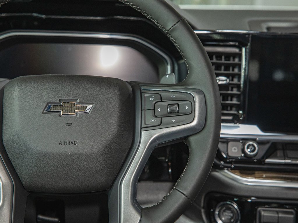 2025 Chevrolet Silverado 1500 in St-Jérôme, Quebec - 16 - w1024h768px