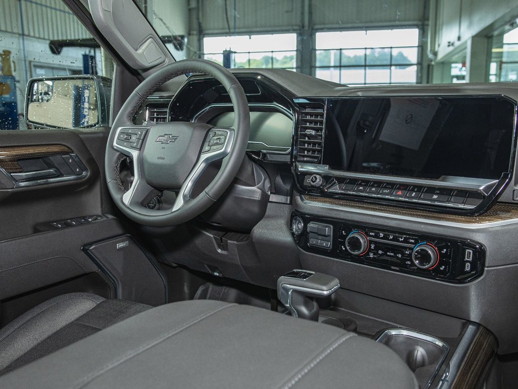 2025 Chevrolet Silverado 1500 in St-Jérôme, Quebec - 31 - w1024h768px