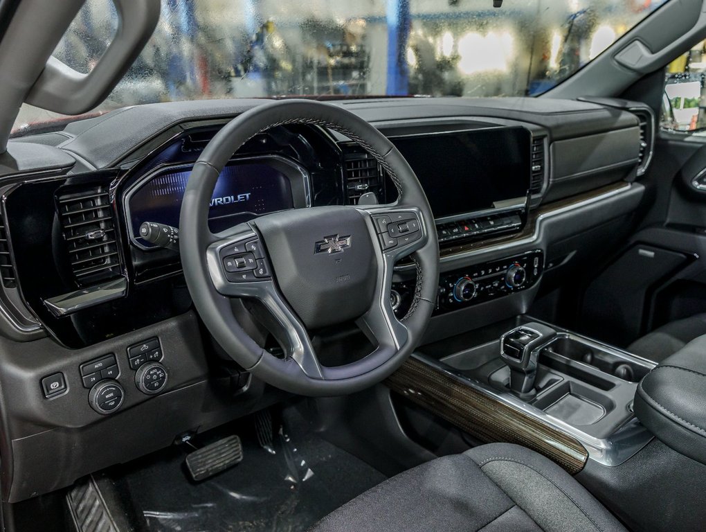 Chevrolet Silverado 1500  2025 à St-Jérôme, Québec - 12 - w1024h768px