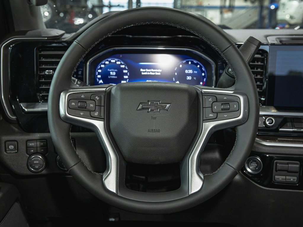 2025 Chevrolet Silverado 1500 in St-Jérôme, Quebec - 13 - w1024h768px