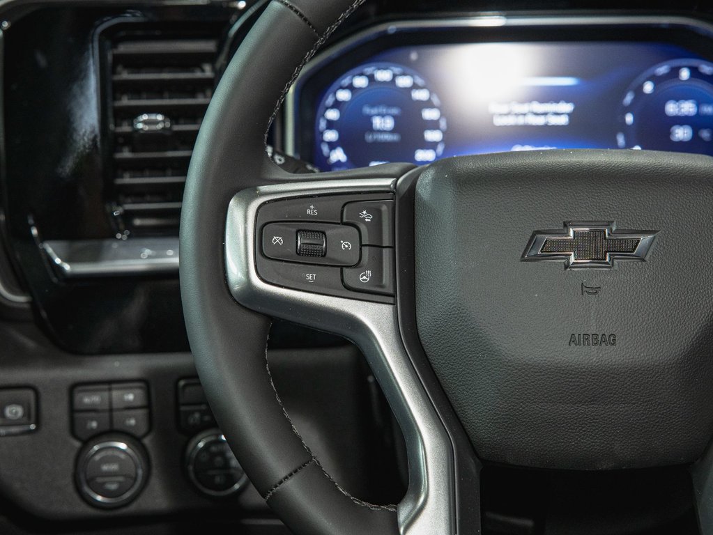 2025 Chevrolet Silverado 1500 in St-Jérôme, Quebec - 15 - w1024h768px