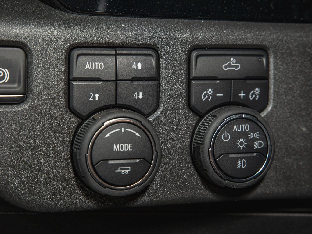 2025 Chevrolet Silverado 1500 in St-Jérôme, Quebec - 24 - w1024h768px