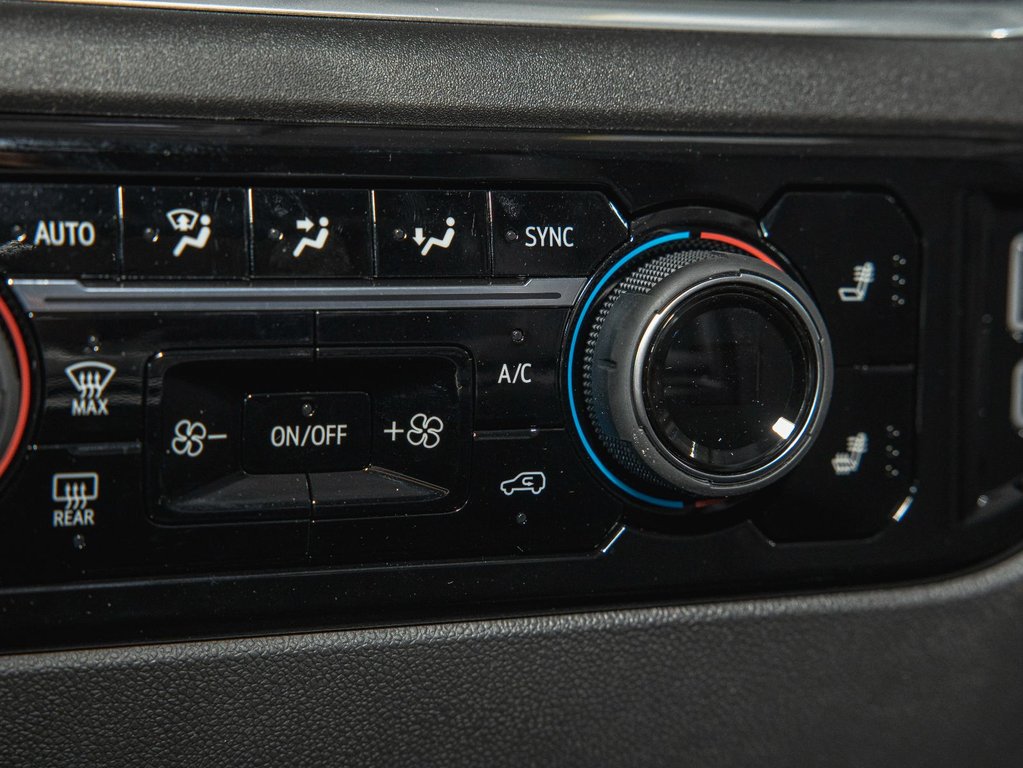 2025 Chevrolet Silverado 1500 in St-Jérôme, Quebec - 23 - w1024h768px