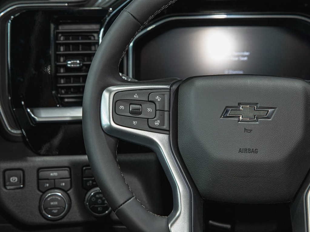 2025 Chevrolet Silverado 1500 in St-Jérôme, Quebec - 15 - w1024h768px
