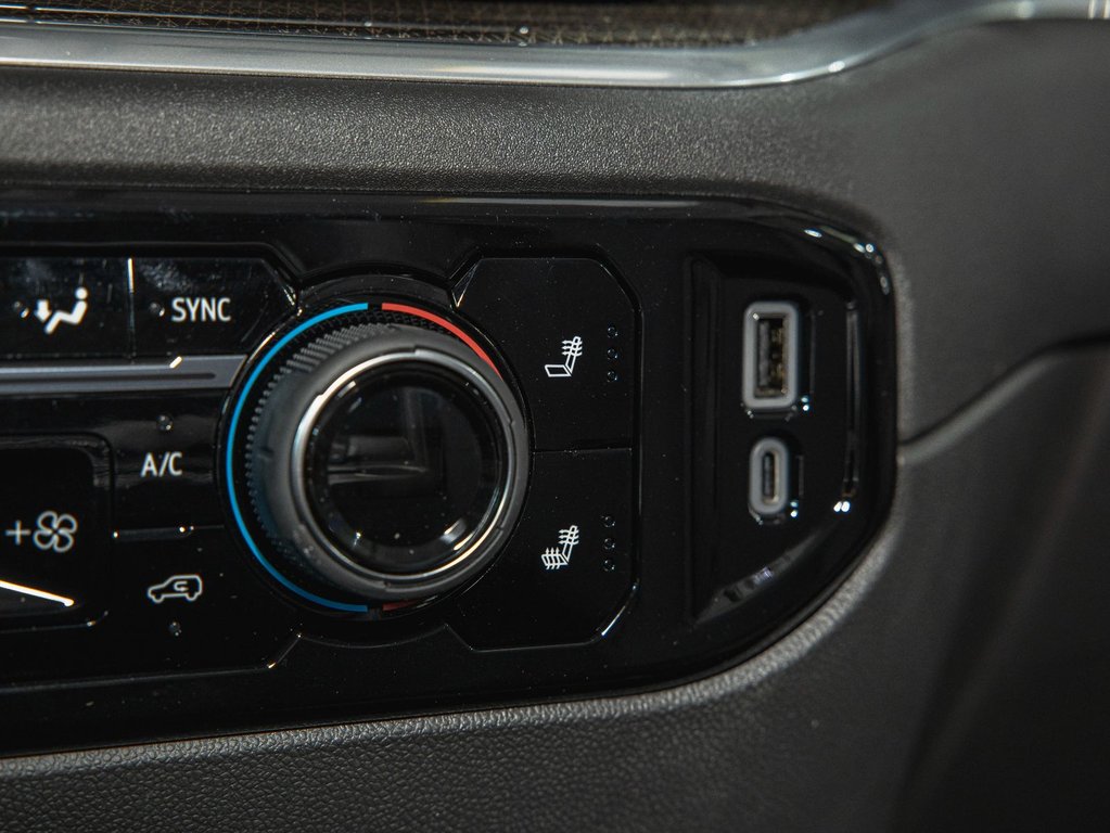 2025 Chevrolet Silverado 1500 in St-Jérôme, Quebec - 22 - w1024h768px