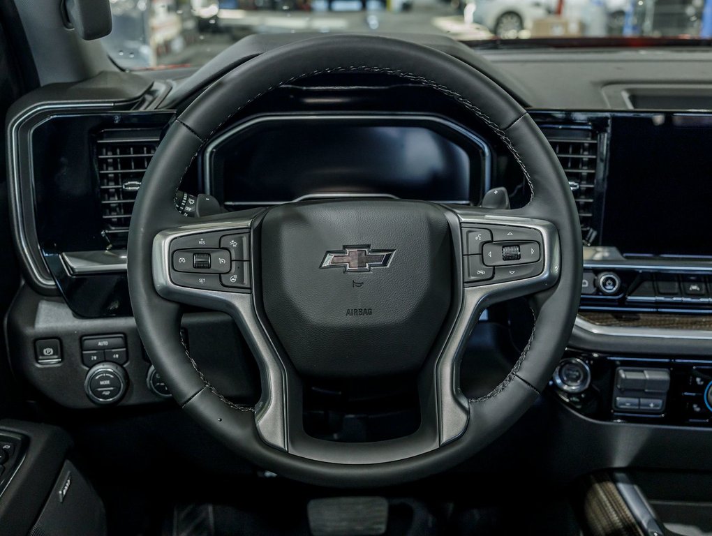2025 Chevrolet Silverado 1500 in St-Jérôme, Quebec - 13 - w1024h768px