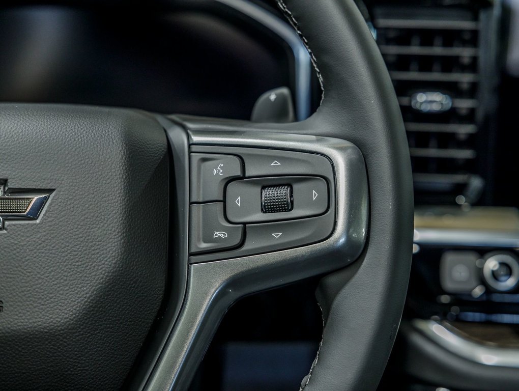 2025 Chevrolet Silverado 1500 in St-Jérôme, Quebec - 16 - w1024h768px