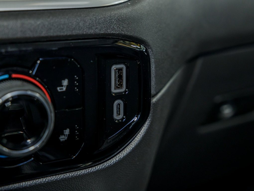2025 Chevrolet Silverado 1500 in St-Jérôme, Quebec - 29 - w1024h768px