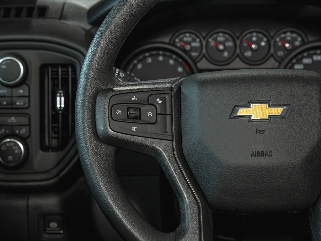 2025 Chevrolet Silverado 1500 in St-Jérôme, Quebec - 13 - w1024h768px
