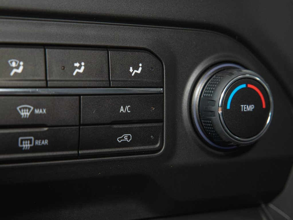 2025 Chevrolet Silverado 1500 in St-Jérôme, Quebec - 19 - w1024h768px