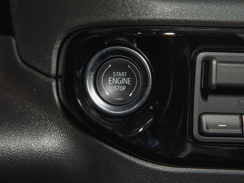 2025 Chevrolet Silverado 1500 in St-Jérôme, Quebec - 20 - w1024h768px