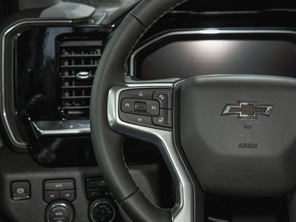 2025 Chevrolet Silverado 1500 in St-Jérôme, Quebec - 15 - w1024h768px