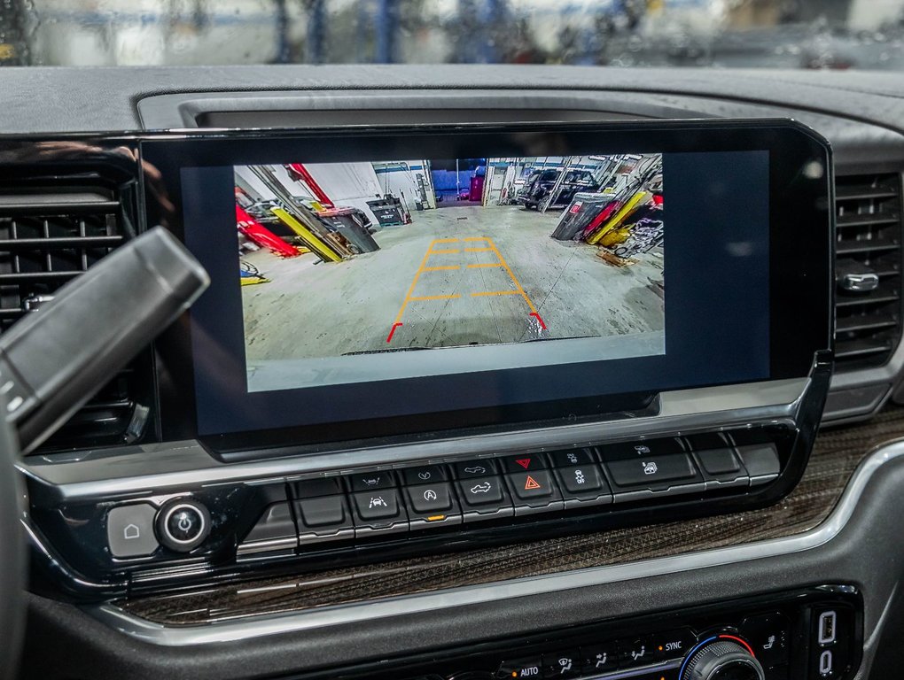 2025 Chevrolet Silverado 1500 in St-Jérôme, Quebec - 19 - w1024h768px
