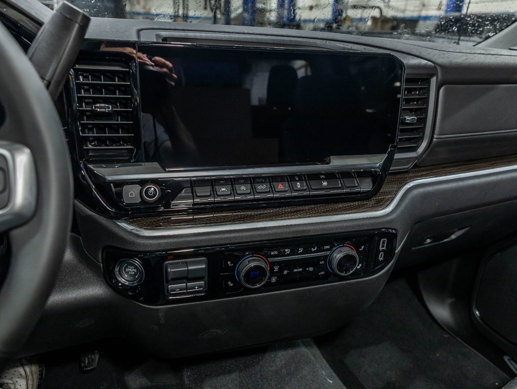 2025 Chevrolet Silverado 1500 in St-Jérôme, Quebec - 20 - w1024h768px