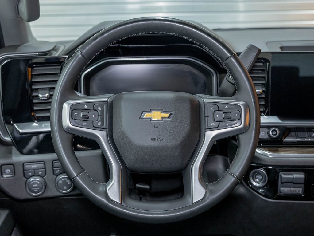 2025 Chevrolet Silverado 1500 in St-Jérôme, Quebec - 12 - w1024h768px