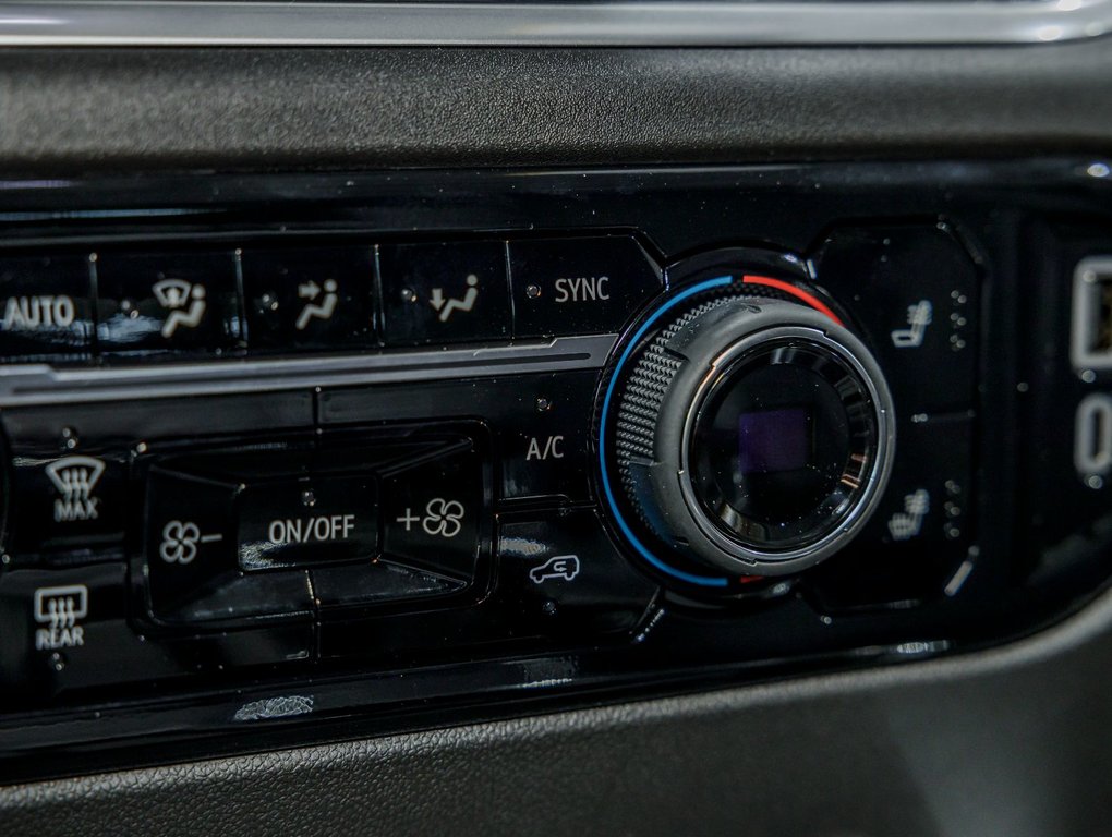 2026 Chevrolet Silverado 1500 in St-Jérôme, Quebec - 23 - w1024h768px