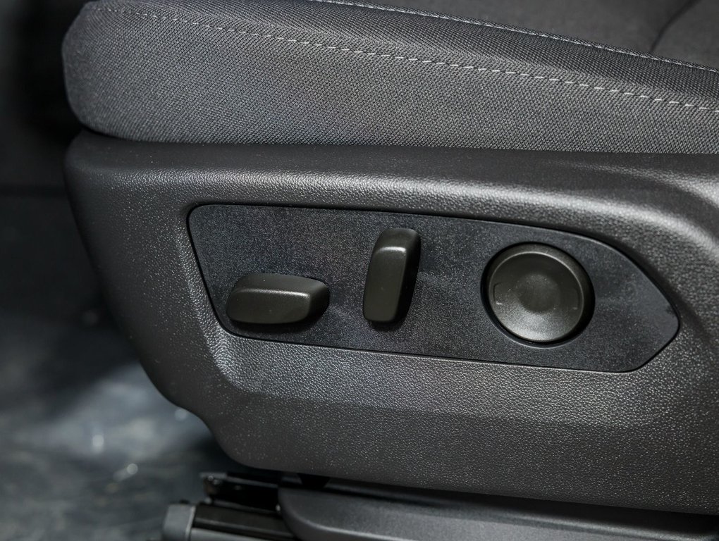 2026 Chevrolet Silverado 1500 in St-Jérôme, Quebec - 26 - w1024h768px