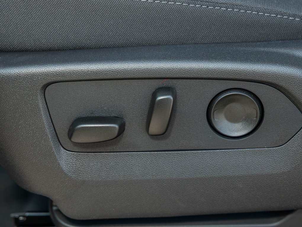 2026 Chevrolet Silverado 1500 in St-Jérôme, Quebec - 27 - w1024h768px