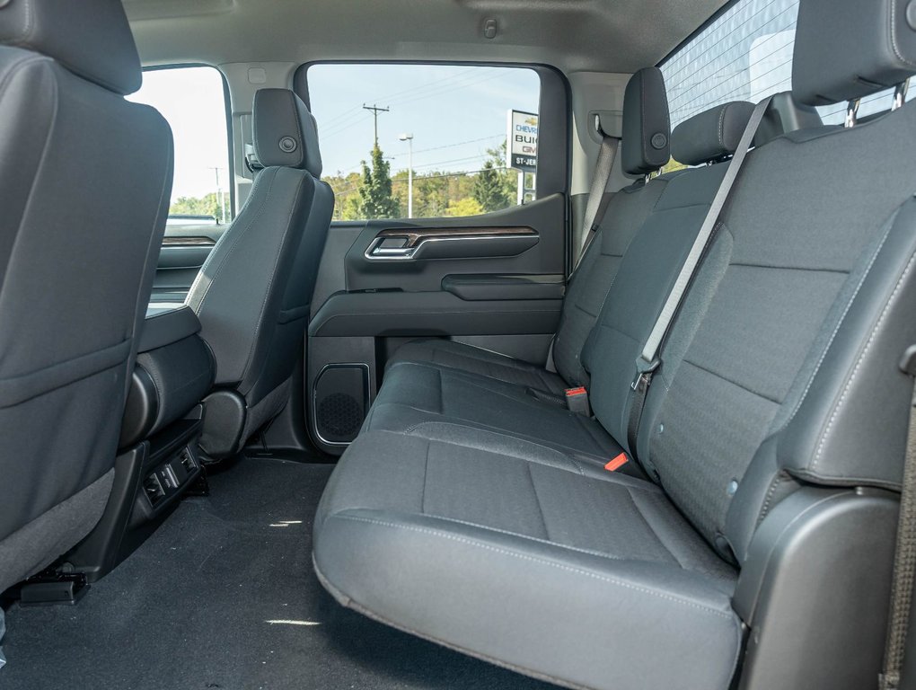 2026 Chevrolet Silverado 1500 in St-Jérôme, Quebec - 31 - w1024h768px