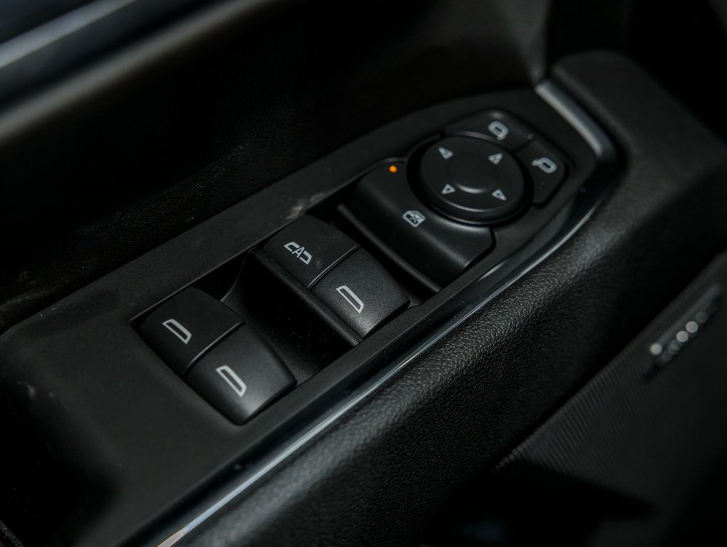 2026 Chevrolet Silverado 1500 in St-Jérôme, Quebec - 27 - w1024h768px