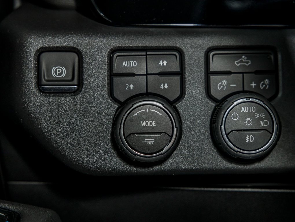 2026 Chevrolet Silverado 1500 in St-Jérôme, Quebec - 24 - w1024h768px