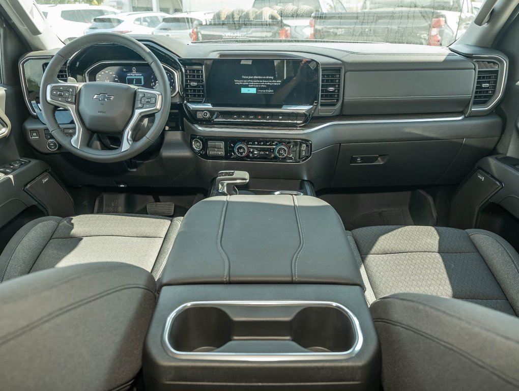 2026 Chevrolet Silverado 1500 in St-Jérôme, Quebec - 4 - w1024h768px