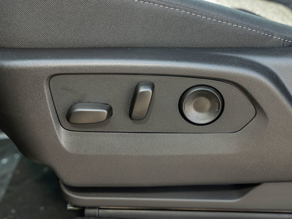 2026 Chevrolet Silverado 1500 in St-Jérôme, Quebec - 24 - w1024h768px