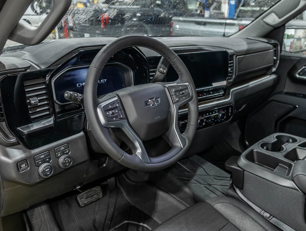 2026 Chevrolet Silverado 1500 in St-Jérôme, Quebec - 12 - w1024h768px