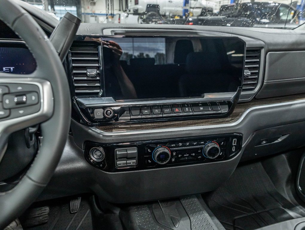 2026 Chevrolet Silverado 1500 in St-Jérôme, Quebec - 20 - w1024h768px