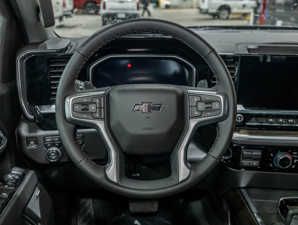2026 Chevrolet Silverado 1500 in St-Jérôme, Quebec - 13 - w1024h768px