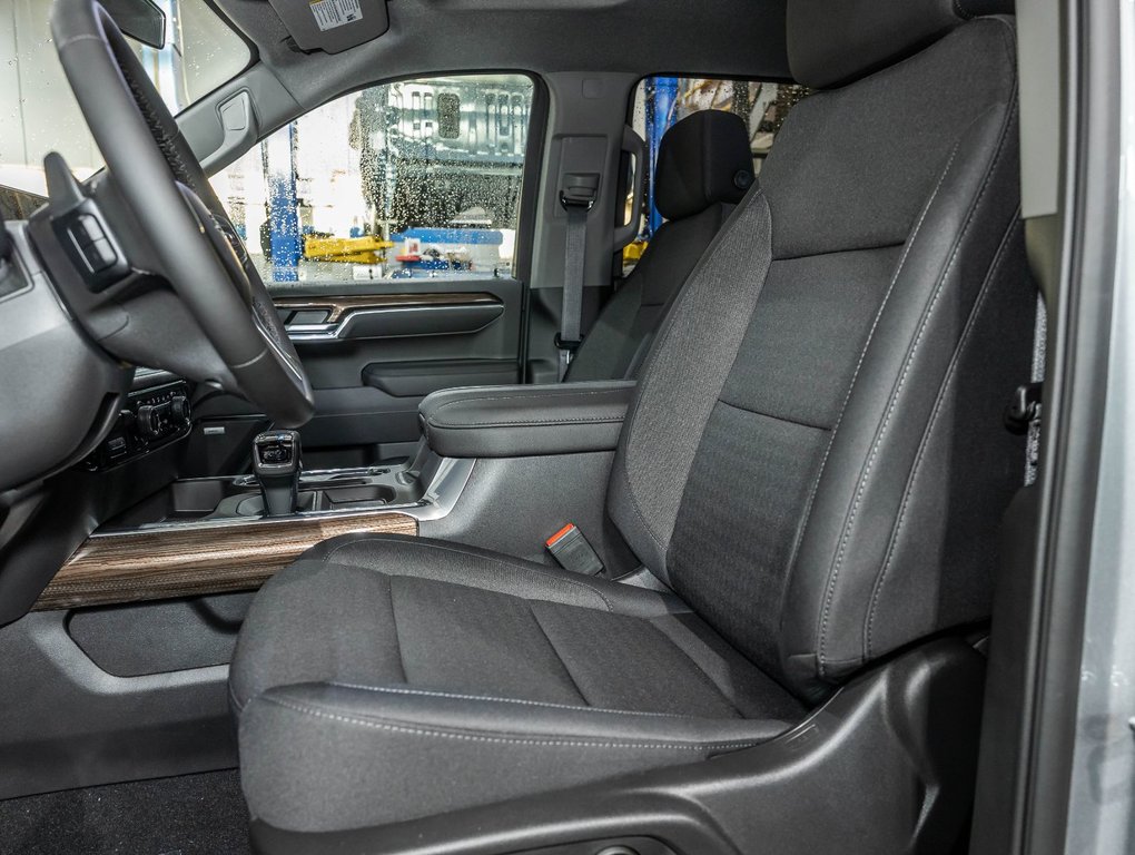 2026 Chevrolet Silverado 1500 in St-Jérôme, Quebec - 11 - w1024h768px