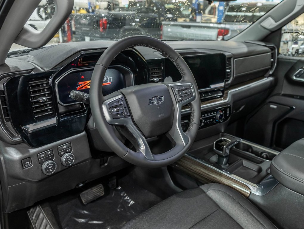 2026 Chevrolet Silverado 1500 in St-Jérôme, Quebec - 12 - w1024h768px