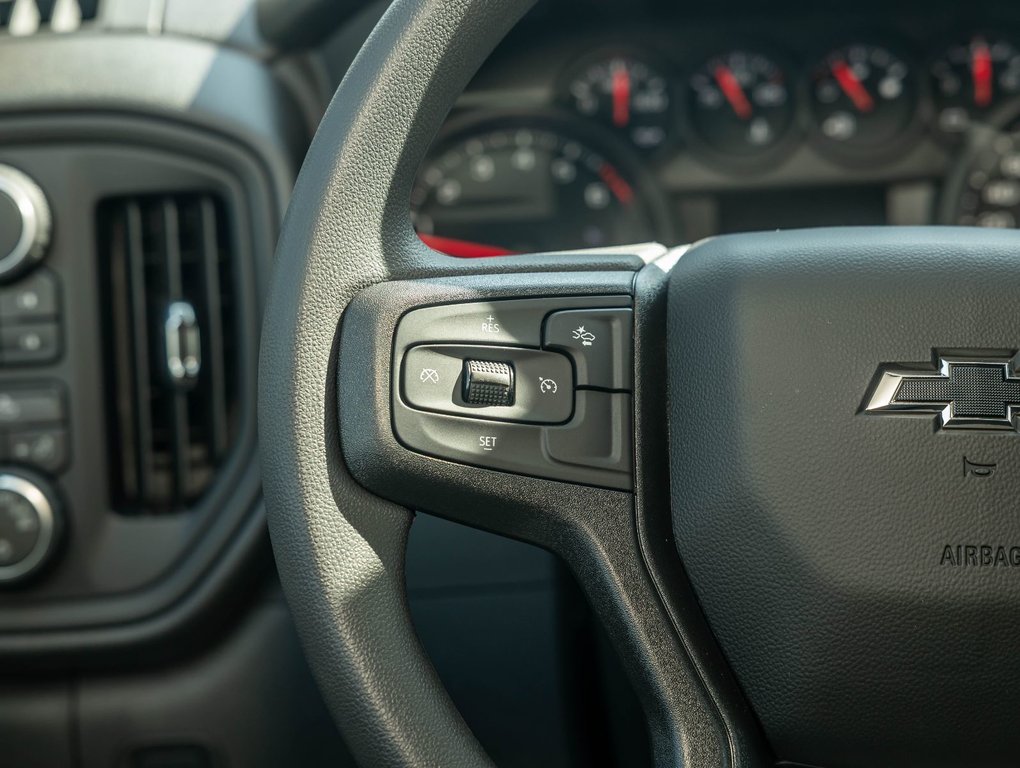 2026 Chevrolet Silverado 1500 in St-Jérôme, Quebec - 13 - w1024h768px