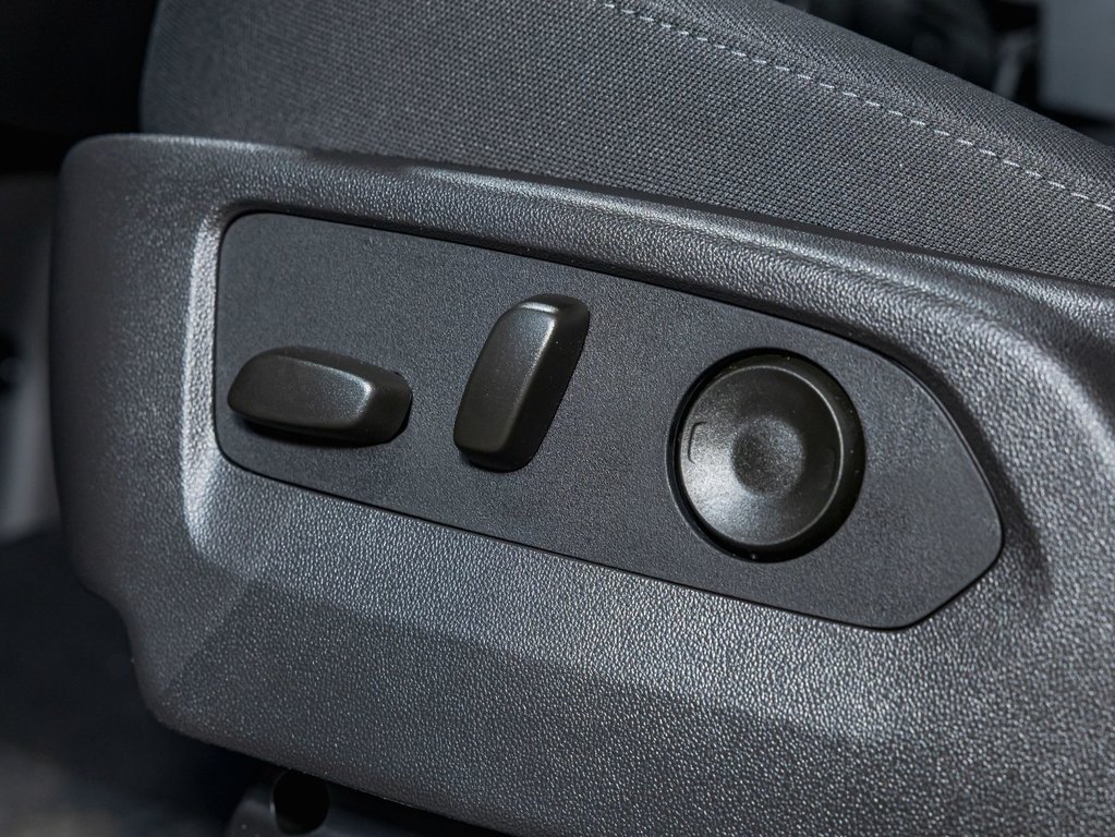 2026 Chevrolet Silverado 1500 in St-Jérôme, Quebec - 23 - w1024h768px