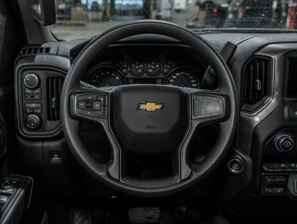 Chevrolet Silverado 1500  2026 à St-Jérôme, Québec - 12 - w1024h768px