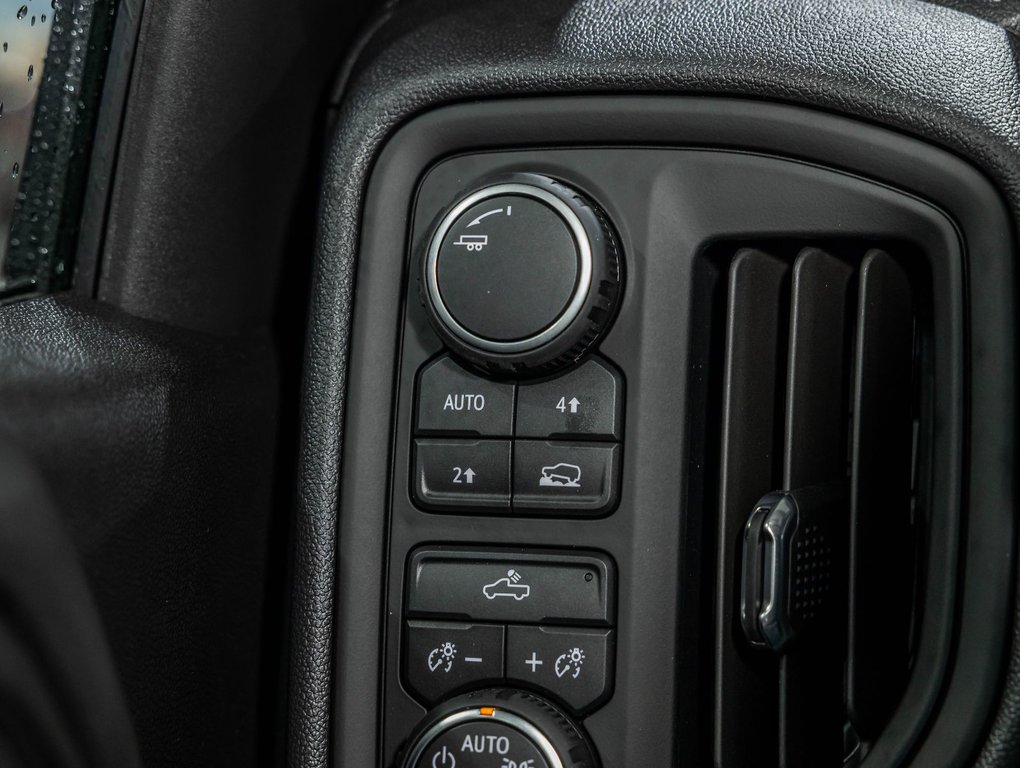 Chevrolet Silverado 1500  2026 à St-Jérôme, Québec - 22 - w1024h768px