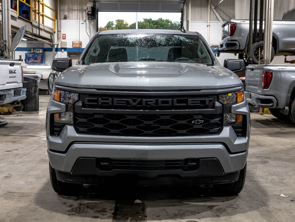 Chevrolet Silverado 1500  2026 à St-Jérôme, Québec - 2 - w1024h768px