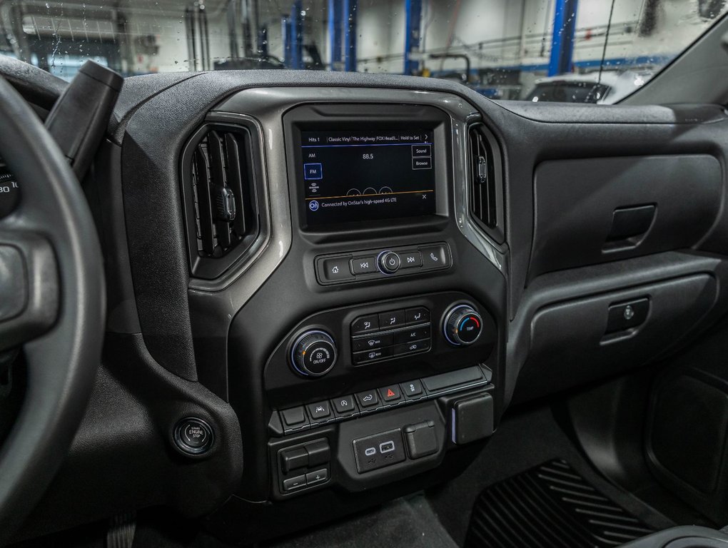 Chevrolet Silverado 1500  2026 à St-Jérôme, Québec - 18 - w1024h768px
