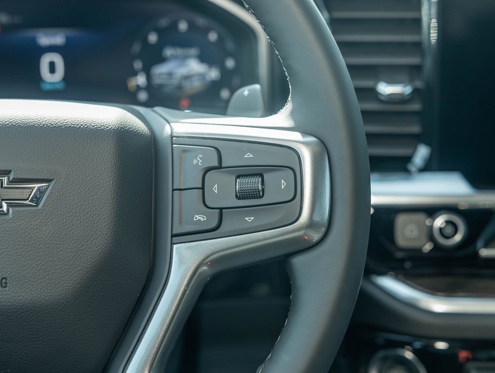 2026 Chevrolet Silverado 1500 in St-Jérôme, Quebec - 16 - w1024h768px