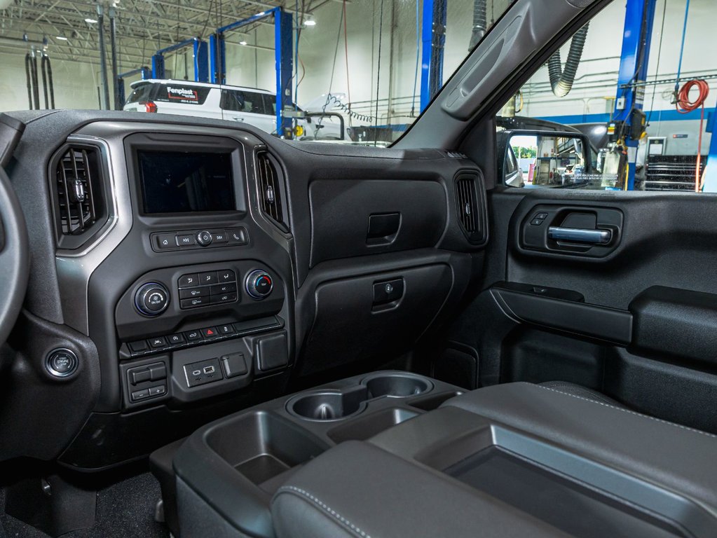 2026 Chevrolet Silverado 1500 in St-Jérôme, Quebec - 17 - w1024h768px